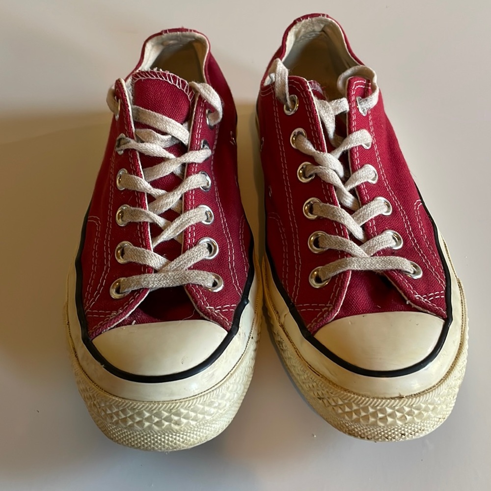 Converse All Stars Unisex Low Tops - Red 7 1/2 Womens, 5 1/2 Mens
